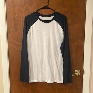Men’s long sleeve T shirt